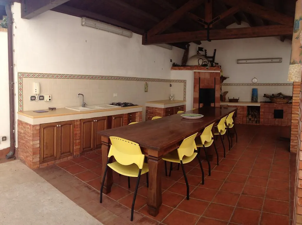 Villa Anna Maria Balestrate 0*,