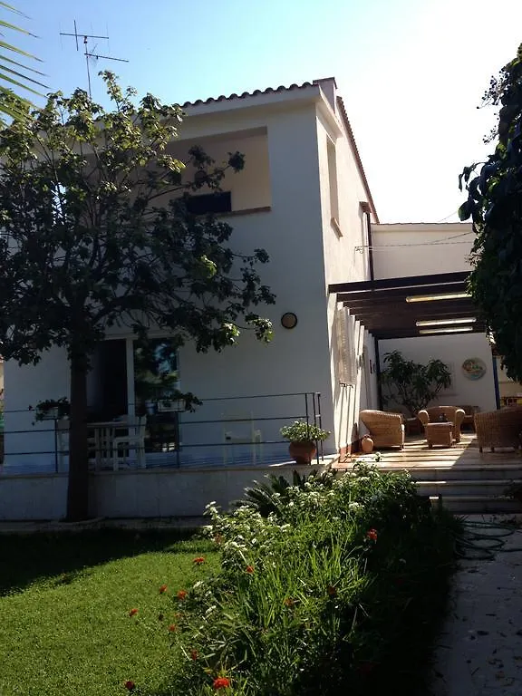 Villa Anna Maria Balestrate 0*,